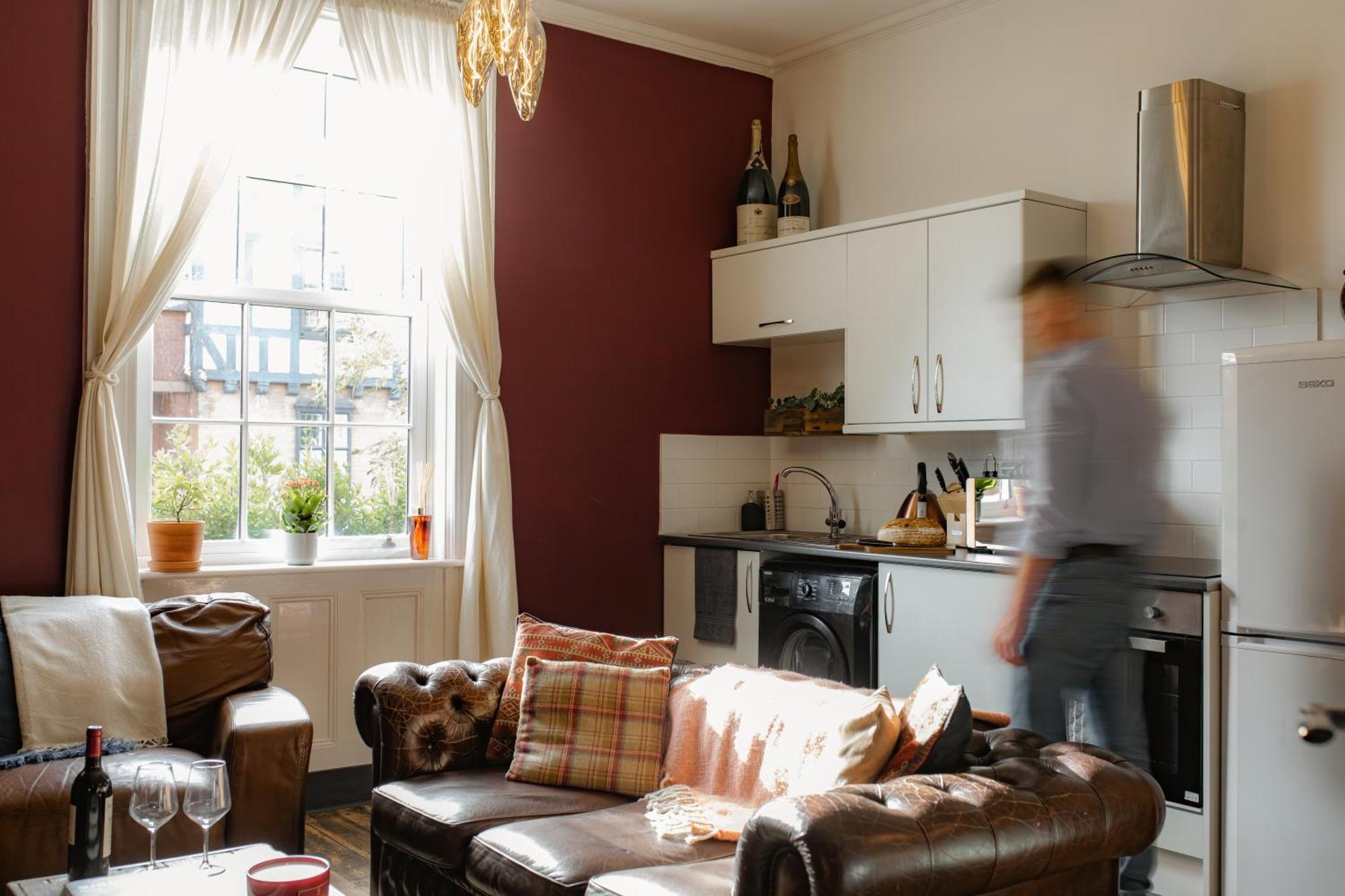 The Bolt Hole - Stratford Upon Avon - Central - Free Offstreet Parking - 2 Bed Luxury Apartment المظهر الخارجي الصورة