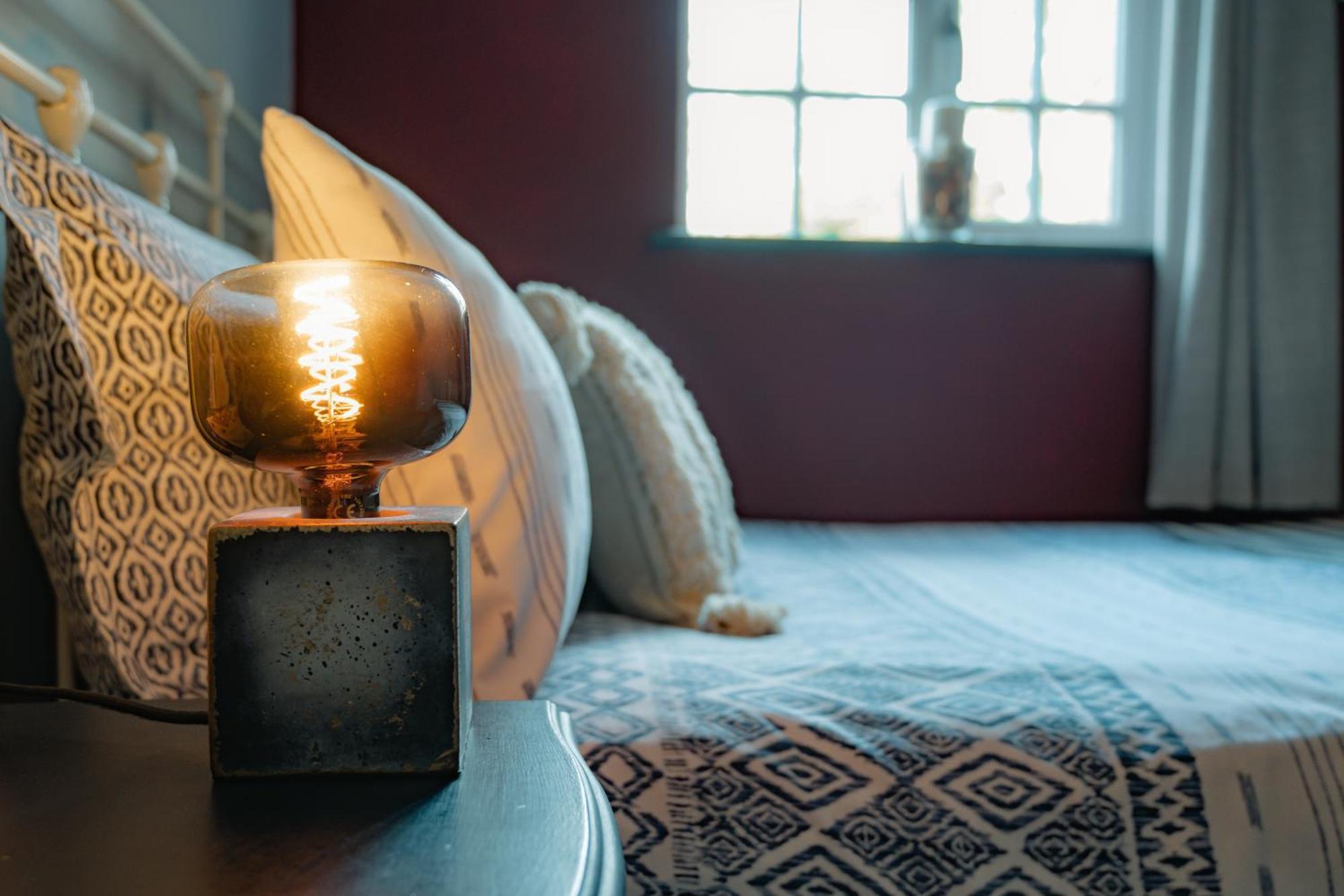 The Bolt Hole - Stratford Upon Avon - Central - Free Offstreet Parking - 2 Bed Luxury Apartment المظهر الخارجي الصورة