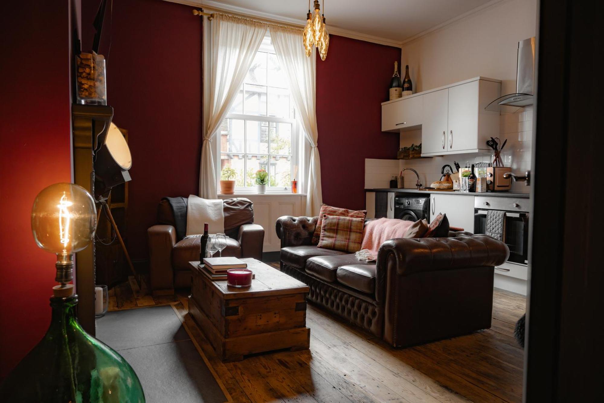 The Bolt Hole - Stratford Upon Avon - Central - Free Offstreet Parking - 2 Bed Luxury Apartment المظهر الخارجي الصورة